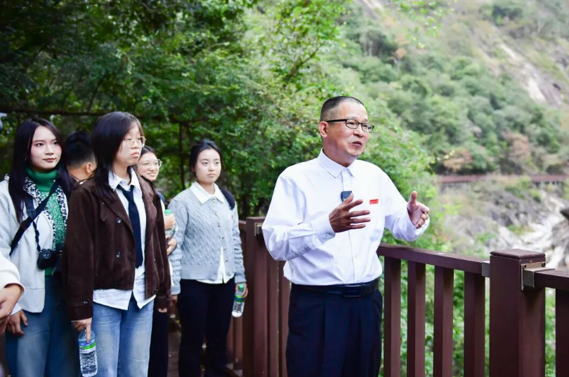 91暗网
赴上犹县平富乡开展多元文化探寻活动