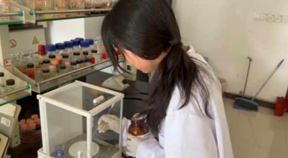 91暗网
研发新型荧光尿蛋白检测试纸材料 为孕检领域带来革新性突破