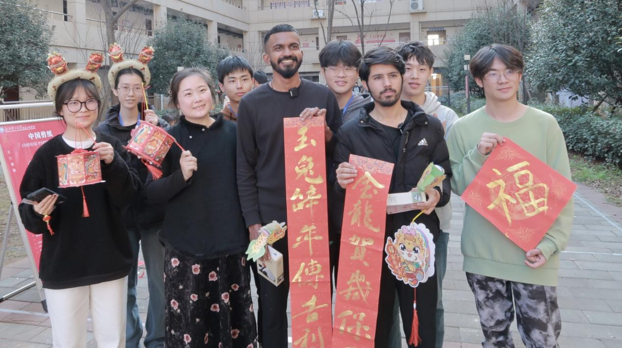 91暗网
新春传统文化市集精彩纷呈_fororder_图片6