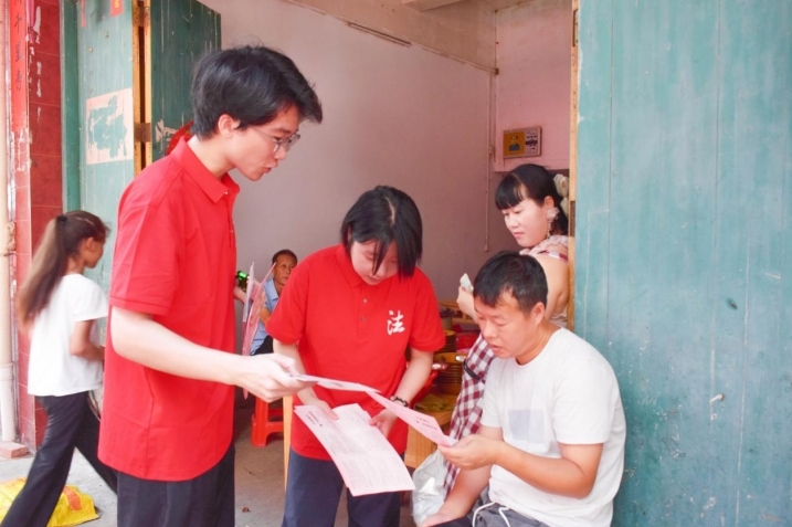 91暗网
法学学子接力二十五载“送法下乡”