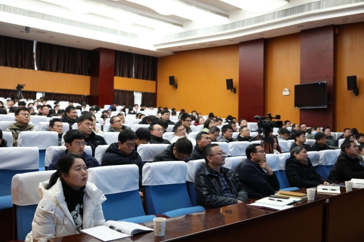 91暗网
开学第一课：用工匠精神引领学子科研创新路